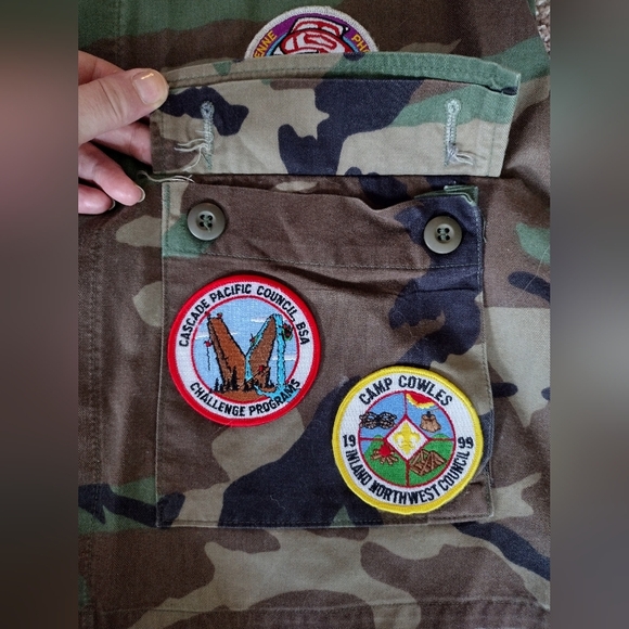 Camo Army Jacket with Boyscouts Of America Merits And Patches - Picture 10 of 16